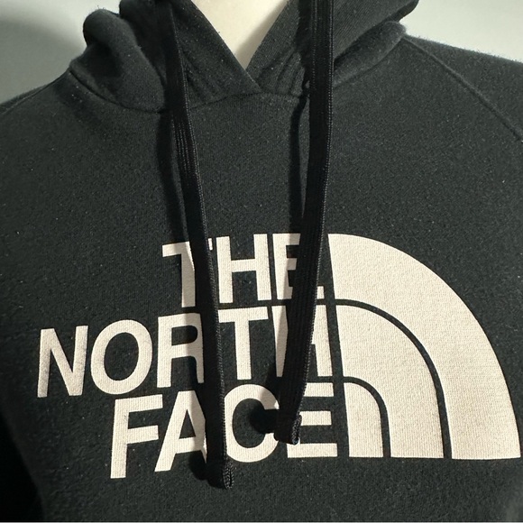 The North Face Women's Black Hoodie - Picture 5 of 12
